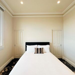 Zimmer mit Queensize-Bett